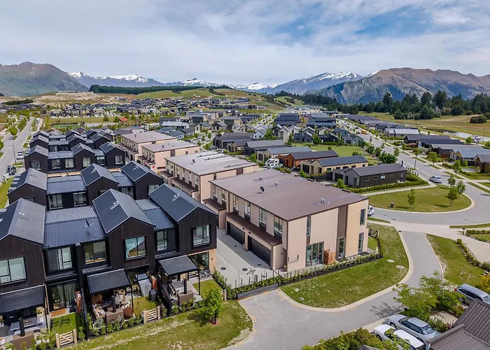 Holiday home Luxurious Townhouse Just Minutes From Wanaka